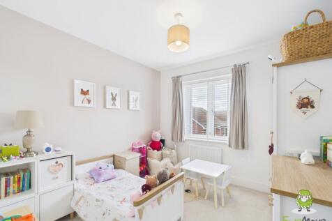 EweMove Estate Agents Basingstoke - Appian Way 