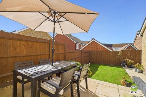 EweMove Estate Agents Basingstoke - Appian Way 