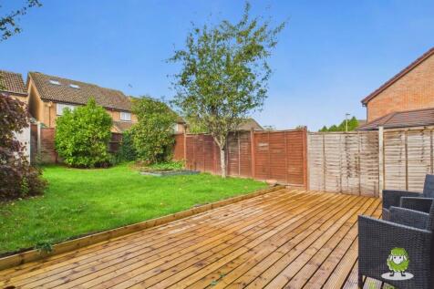 EweMove Estate Agents Basingstoke - Kimber Close -