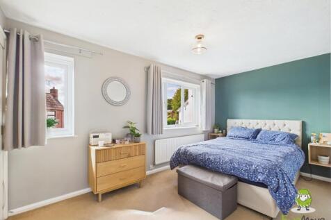 EweMove Estate Agents Basingstoke - Bramley Green 