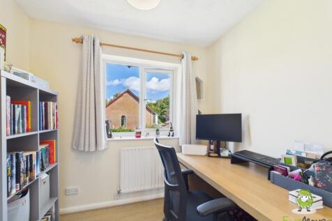 EweMove Estate Agents Basingstoke - Bramley Green 
