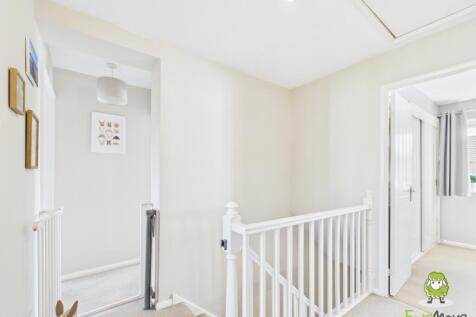 EweMove Estate Agents Basingstoke - Bramley Green 