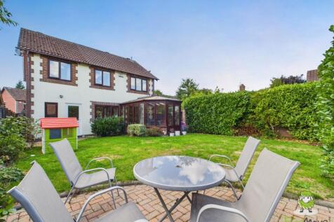 EweMove Estate Agents Basingstoke - Bramley Green 