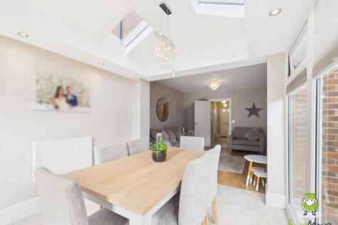 EweMove Estate Agents Basingstoke - Warham Road - 
