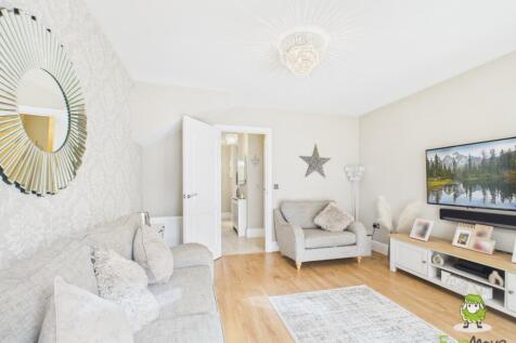EweMove Estate Agents Basingstoke - Warham Road - 