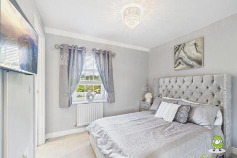 EweMove Estate Agents Basingstoke - Warham Road - 