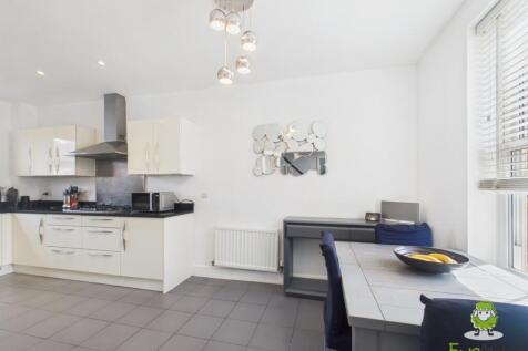 EweMove Estate Agents Basingstoke - Rockbourne Roa