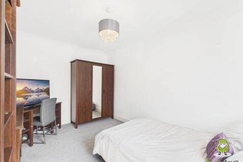 EweMove Estate Agents Basingstoke - Rockbourne Roa