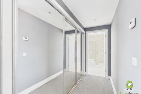 EweMove Estate Agents Basingstoke - Rockbourne Roa