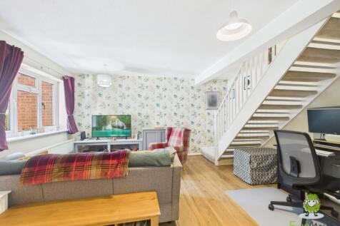 EweMove Estate Agents Basingstoke - Nursery Close 