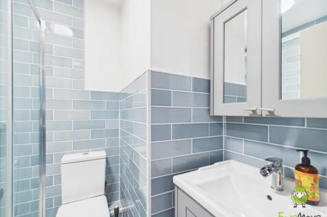 EweMove Estate Agents Basingstoke - Nursery Close 