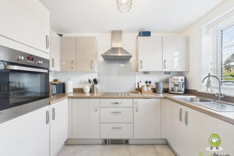 EweMove Estate Agents Basingstoke - Hewitt Road - 