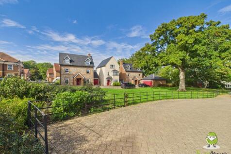 EweMove Estate Agents Basingstoke - Dovecote Way