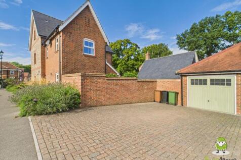 EweMove Estate Agents Basingstoke - Dovecote Way