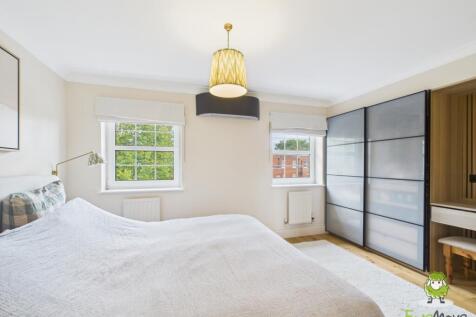 EweMove Estate Agents Basingstoke - Gaiger Avenue 