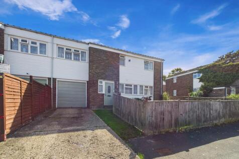 EweMove Basingstoke Estate Agents - Cleveland Clos