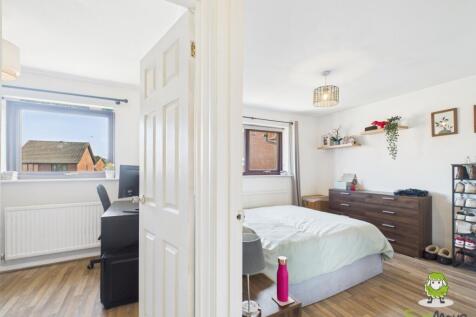 EweMove Estate Agents Basingstoke - Sorrells Close
