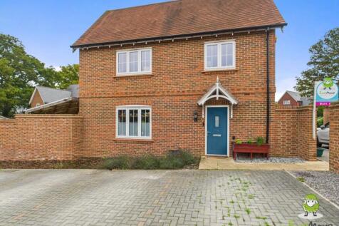 EweMove Estate Agents Basingstoke - Dovecote Way -