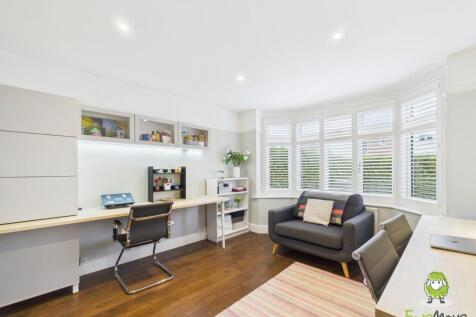 EweMove Estate Agents Basingstoke - Kings Road