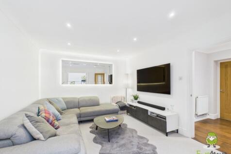 EweMove Estate Agents Basingstoke - Kings Road
