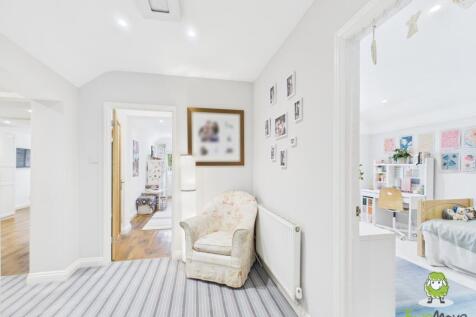 EweMove Estate Agents Basingstoke - Kings Road