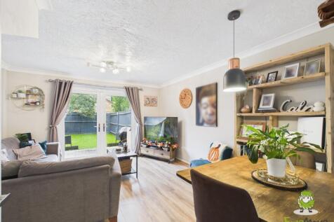EweMove Estate Agents Basingstoke - Little Copse C