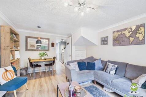 EweMove Estate Agents Basingstoke - Little Copse C