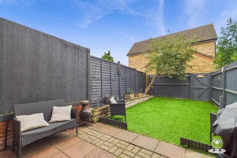 EweMove Estate Agents Basingstoke - Little Copse C