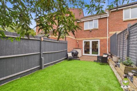 EweMove Estate Agents Basingstoke - Little Copse C