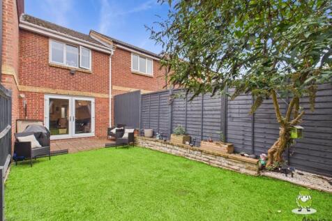 EweMove Estate Agents Basingstoke - Little Copse C