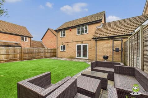 EweMove Estate Agents Basingstoke - York Close - G