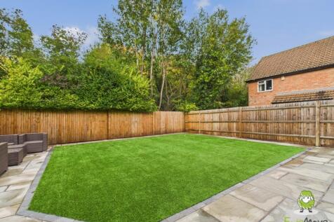 EweMove Estate Agents Basingstoke - York Close - G