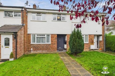 EweMove Estate Agents Basingstoke - Lea Close - Fr