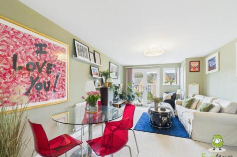 EweMove Estate Agents Basingstoke - Fleetlands Hou