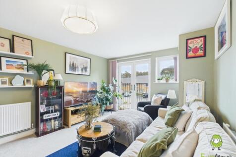 EweMove Estate Agents Basingstoke - Fleetlands Hou