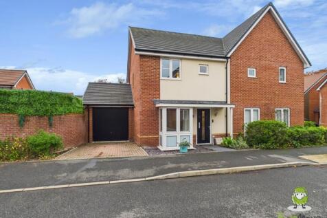 EweMove Estate Agents Basingstoke - The Coach Road