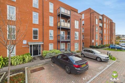 EweMove Estate Agents Basingstoke - Leander Court 