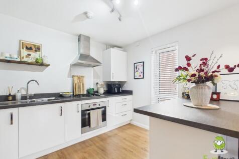 EweMove Estate Agents Basingstoke - Leander Court 