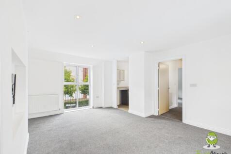 EweMove Estate Agents Basingstoke - Sinclair Drive