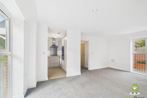 EweMove Estate Agents Basingstoke - Sinclair Drive