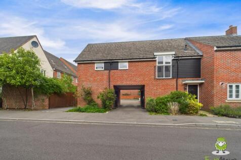 EweMove Estate Agents Basingstoke - Sinclair Drive