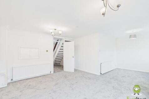 EweMove Estate Agents Basingstoke - Ribble Way - L