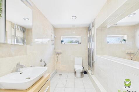 EweMove Basingstoke Estate Agents - 24 Byfleet Ave