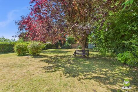 EweMove Basingstoke Estate Agents - 24 Byfleet Ave