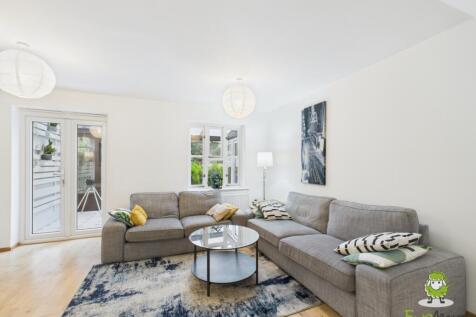 EweMove Estate Agents Basingstoke - Ajax Close - L