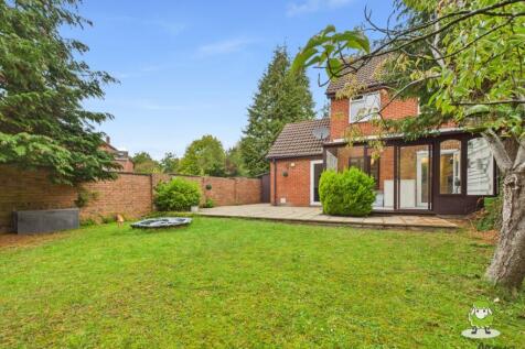 EweMove Estate Agents Basingstoke - Ajax Close - G