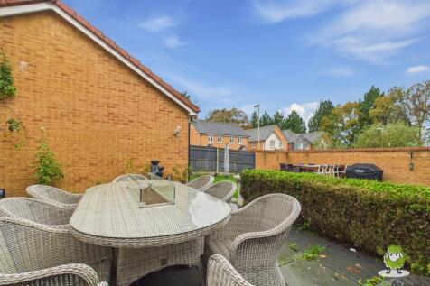 EweMove Estate Agents Basingstoke - Longwood Copse