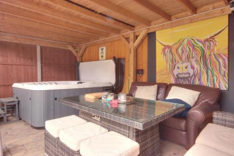1 Garden Cow Shed