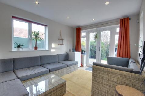 1 Garden Room A