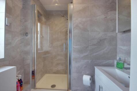 1 Bed 1 Ensuite